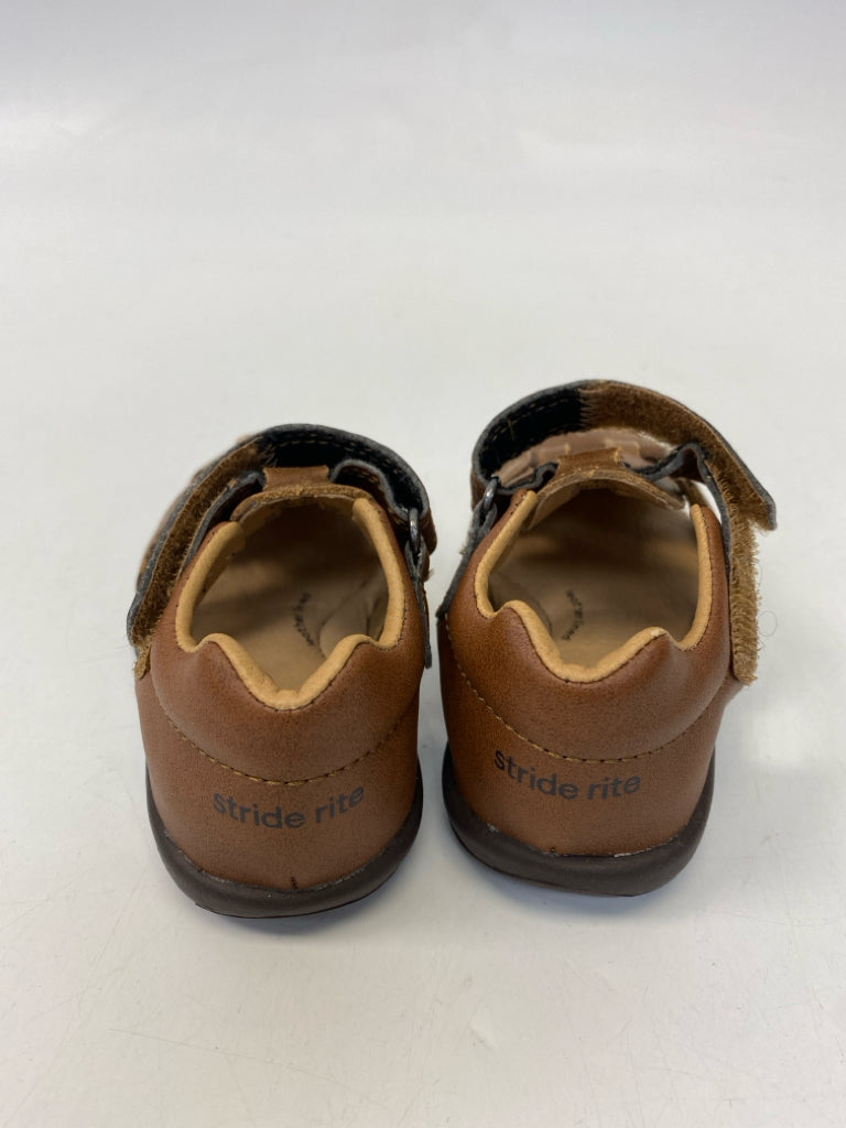 Stride Rite SIZE 5 Brown Boy&