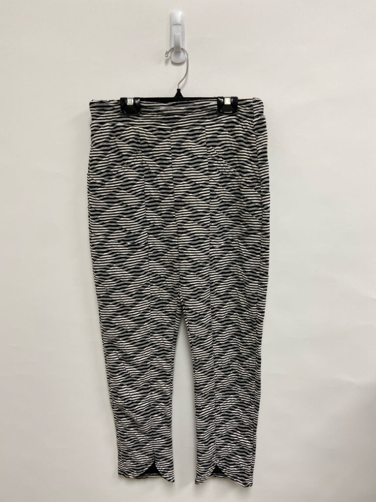 Cynthia Ashby Size XS White/Black Silver Abstract Ladies Pants