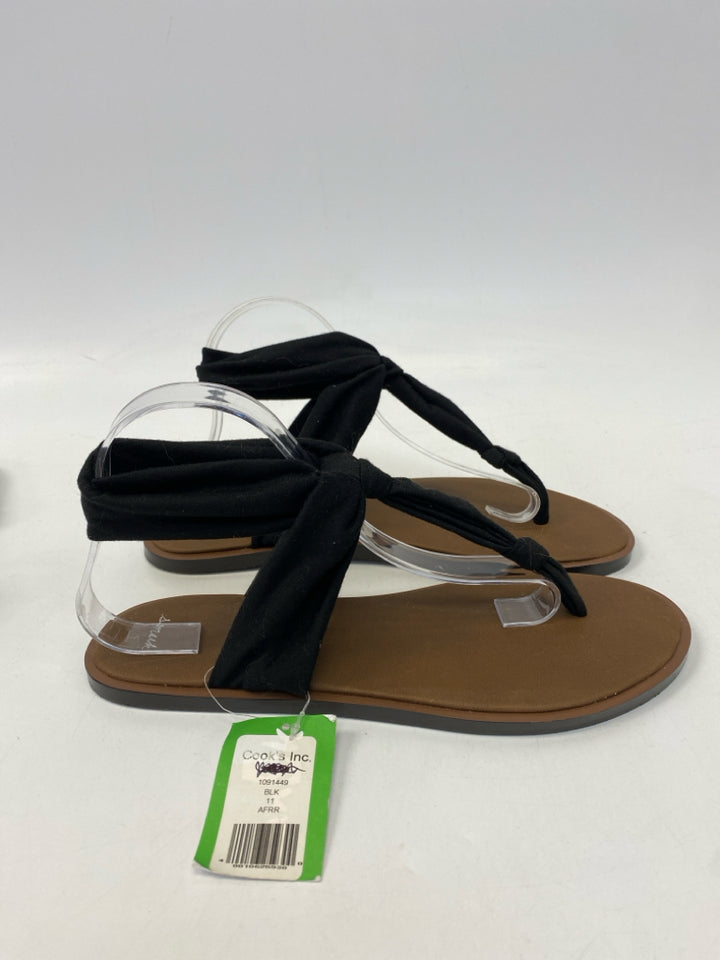 NWT Sanuk  Size 11 Black Sandals