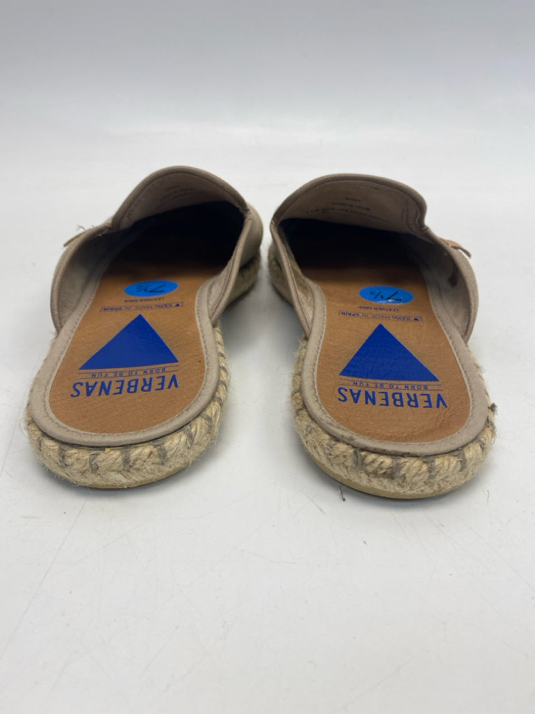 7 Diamonds Clothing Co.  Size 7.5 Tan Sandals