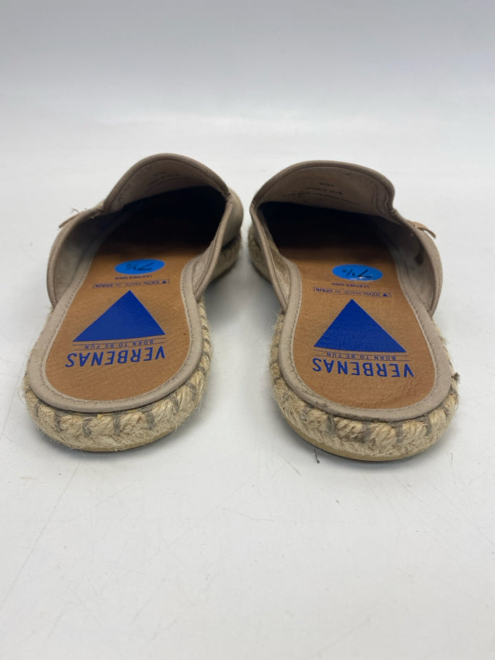 7 Diamonds Clothing Co.  Size 7.5 Tan Sandals