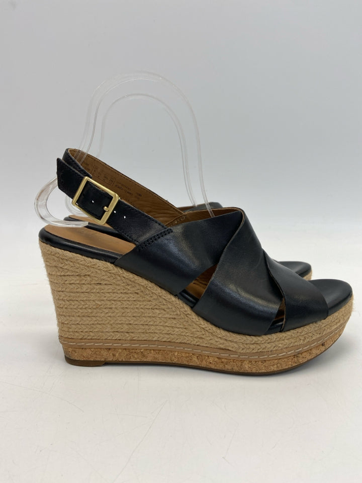 Clarks  Size 8.5 Black Sandals