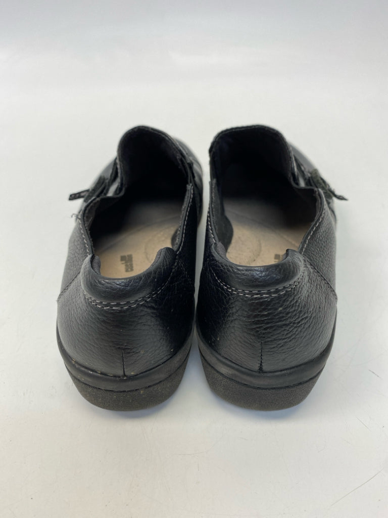 Clarks  Size 7 Black Flats