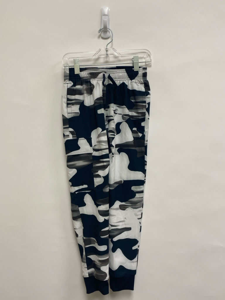 Under Armour SIZE S White Black/Gray Camouflage Boy&