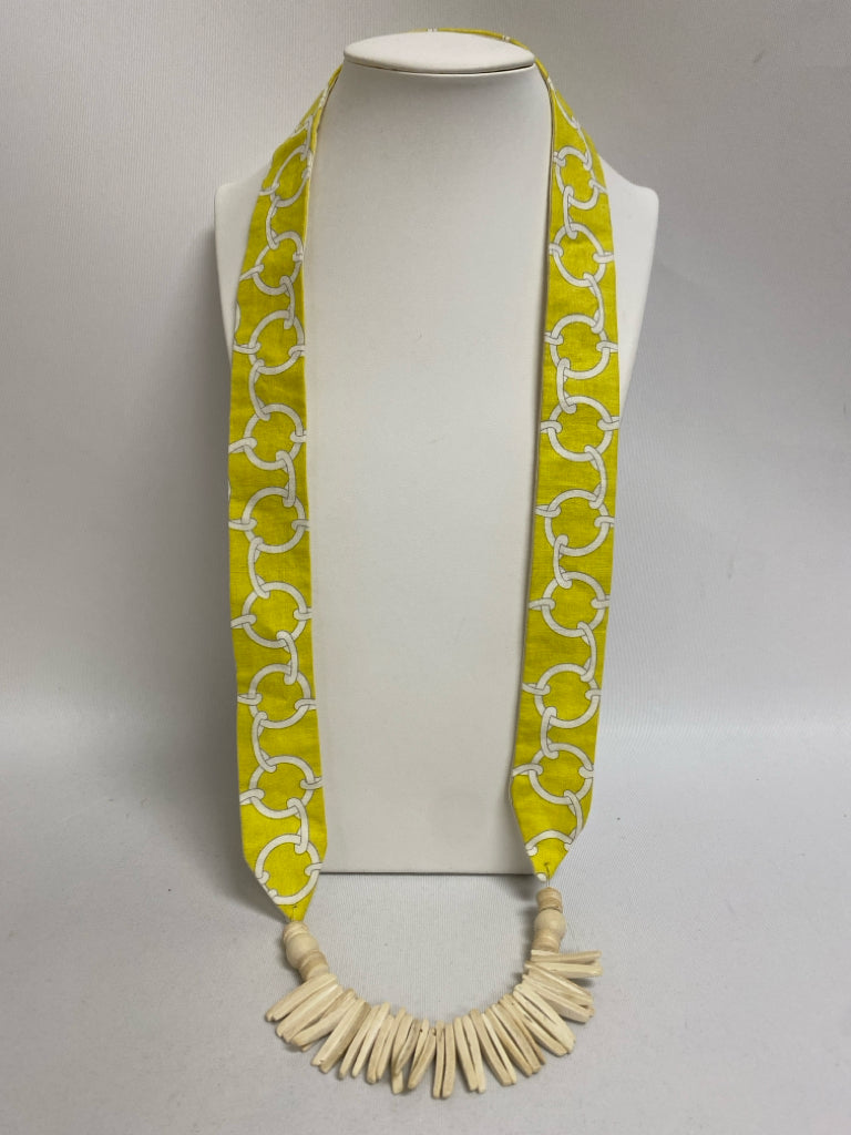TWINE &amp; TWIG Yellow White/Tan Geometric Necklace