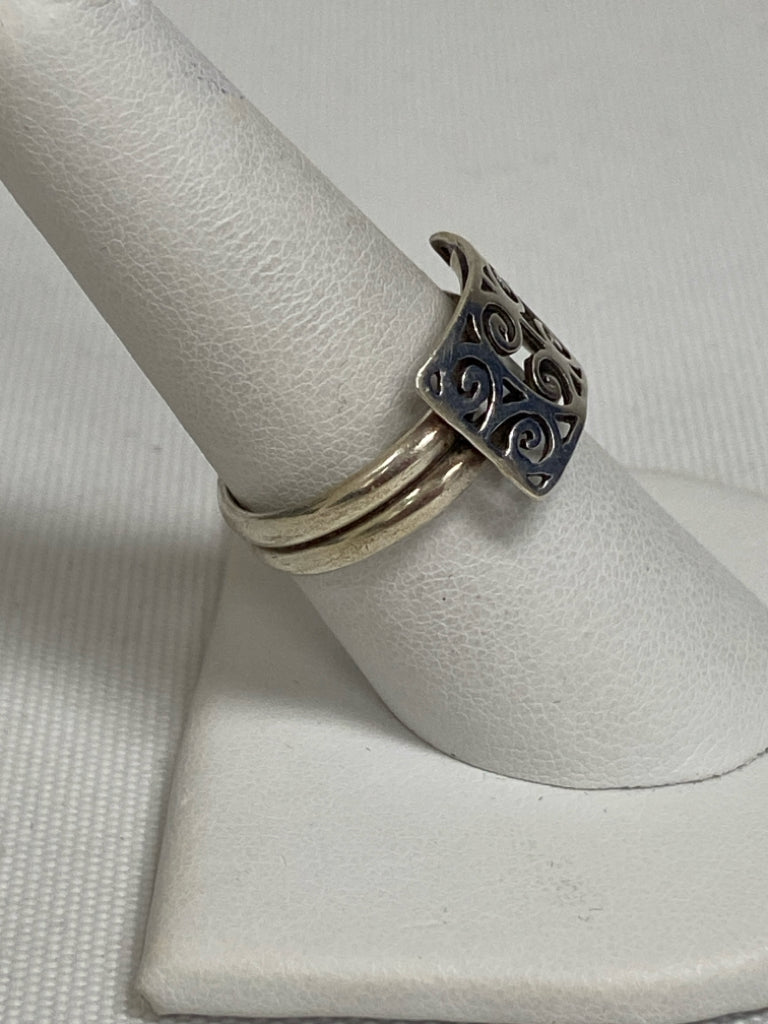 Silver Swirl Ring