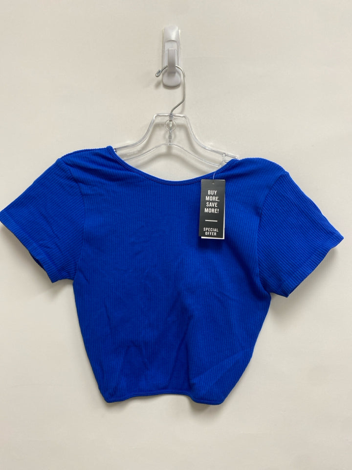 NWT Buckle Size M Royal Blue Ribbed Cropped Ladies Top