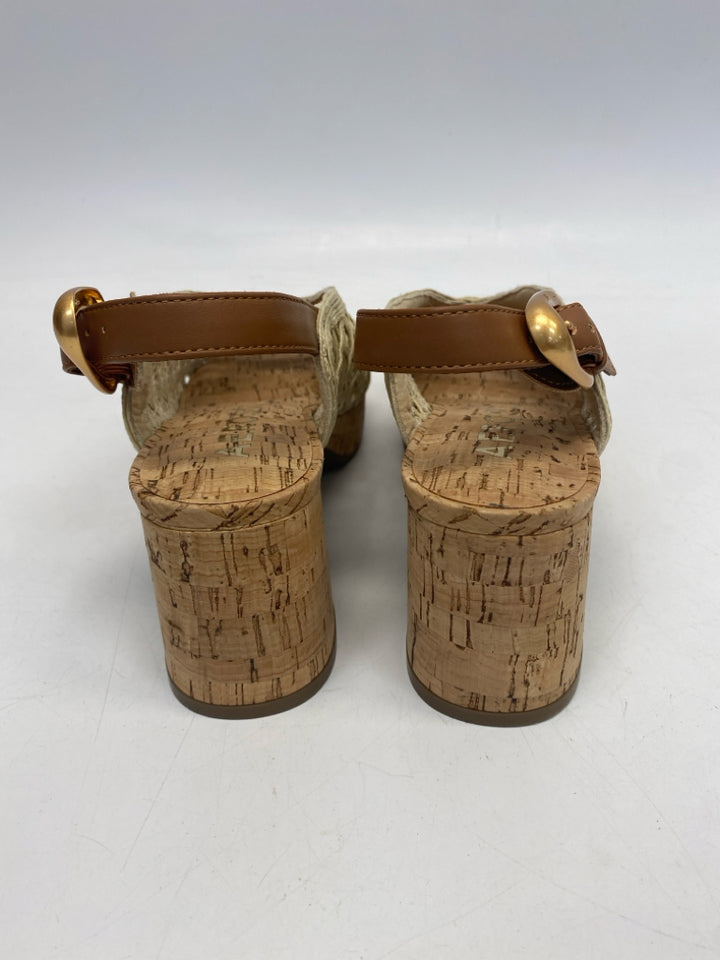 NWOT Aerosoles  Size 7 Natural Sandals