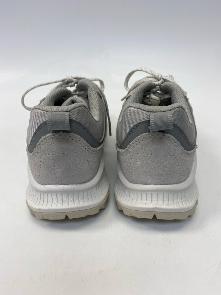 NWOT Merrell  Size 11 Silver/Gray Lace-up Sneakers