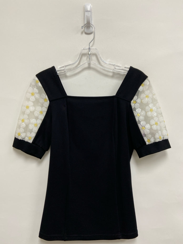 Size S Black White Ladies Top