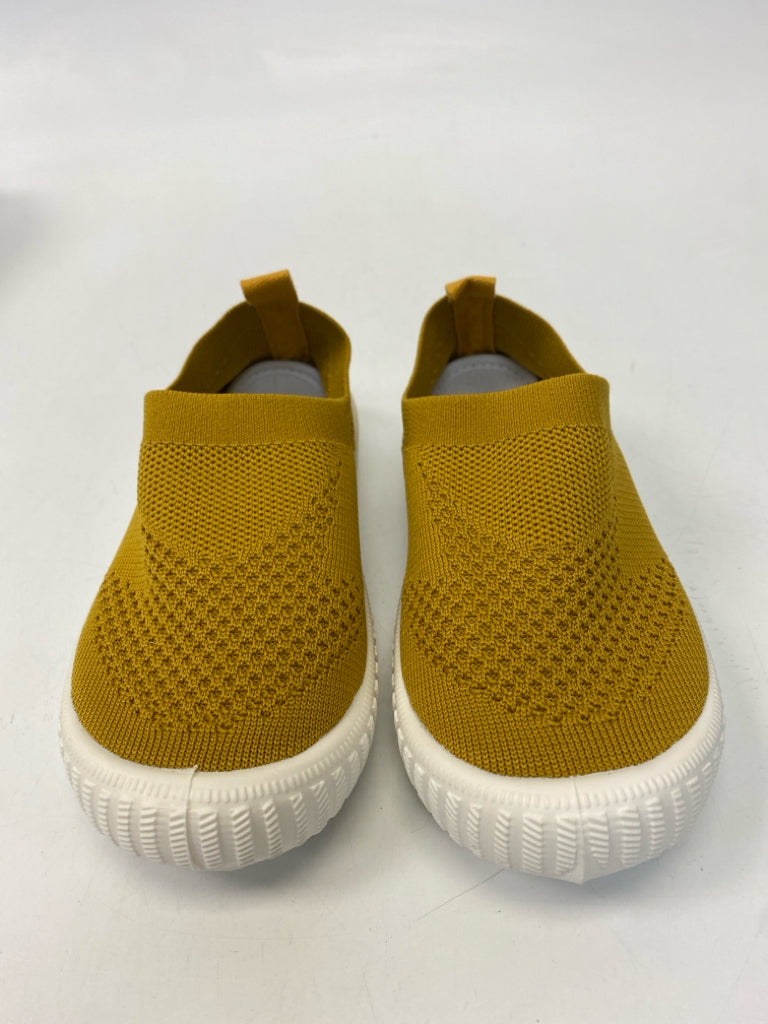 NWOT SIZE 31 Gold Mesh Girl&