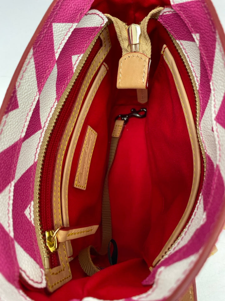 Dooney &amp; Bourke White Fuchsia Chevron Crossbody