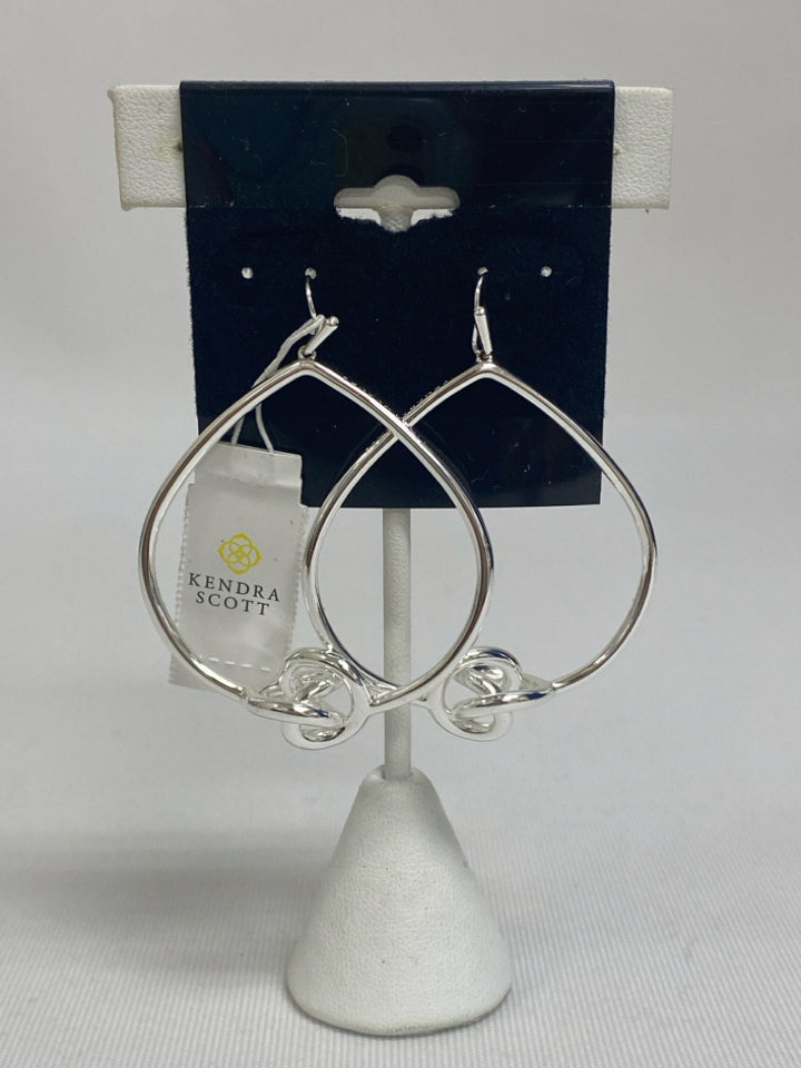 NWT Kendra Scott Silver Color Knotted Earrings