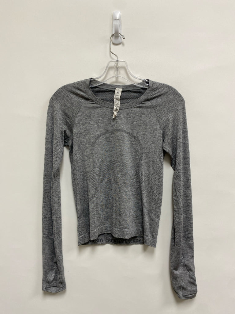 Lululemon Size 4 Gray Streaked Athletic Top