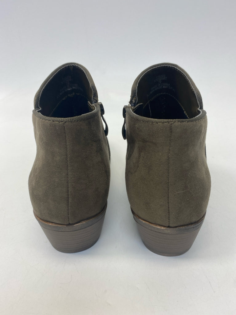 Size 7.5 Brown Side Zipper Boots