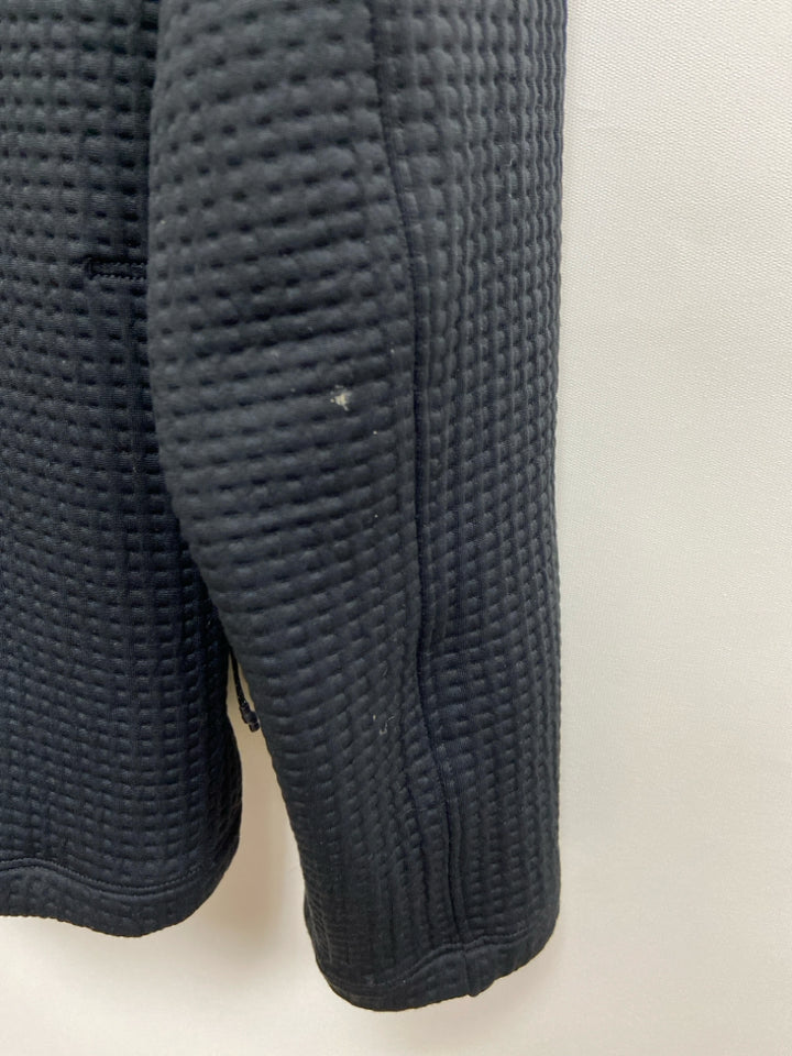 Lululemon Size M Black Waffle Men&