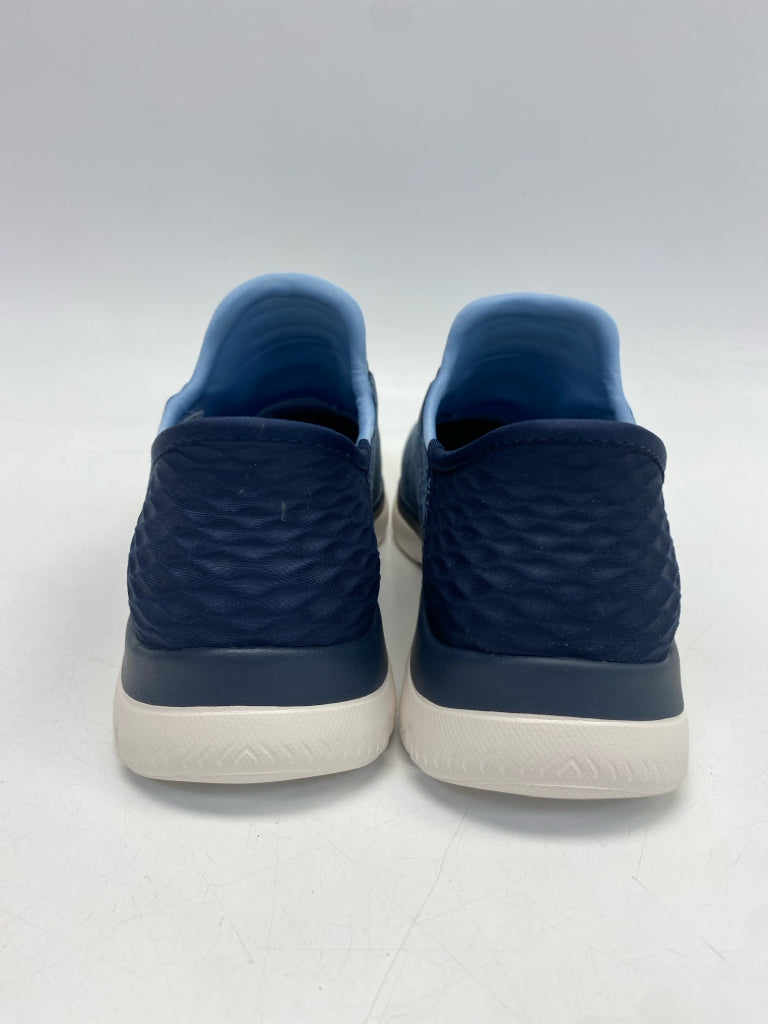 NWOT Skechers  Size 7.5 Blue Sneakers