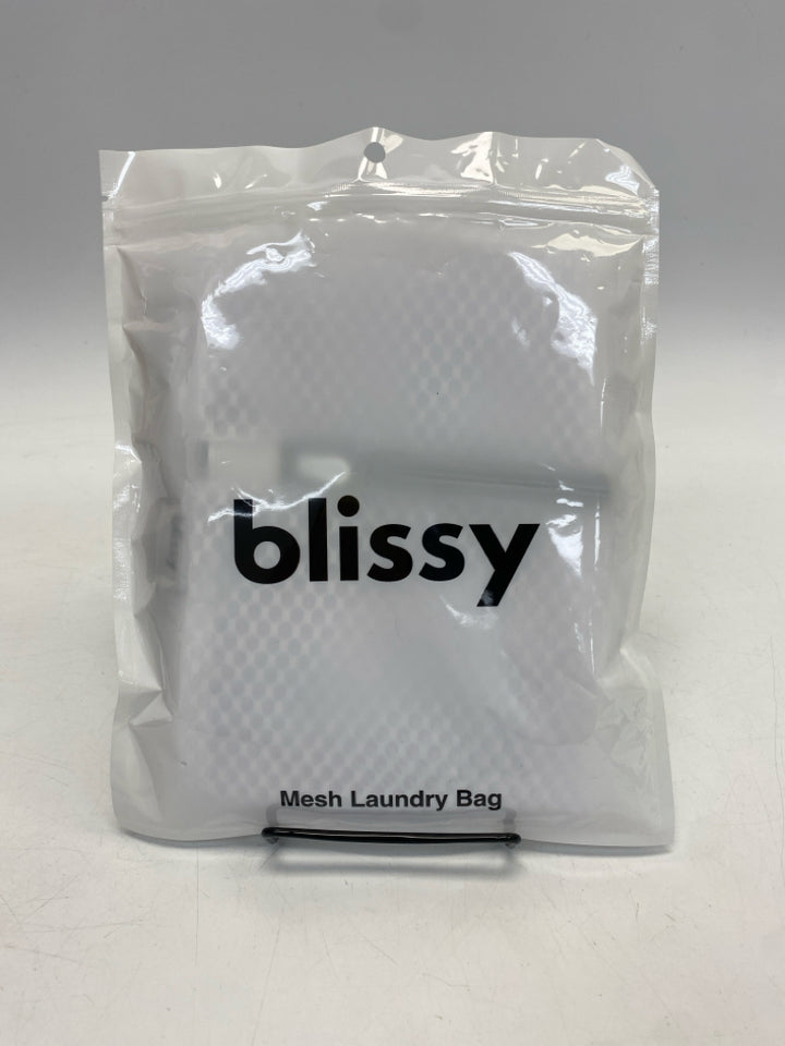 NEW/PKG White Misc. Laundry
