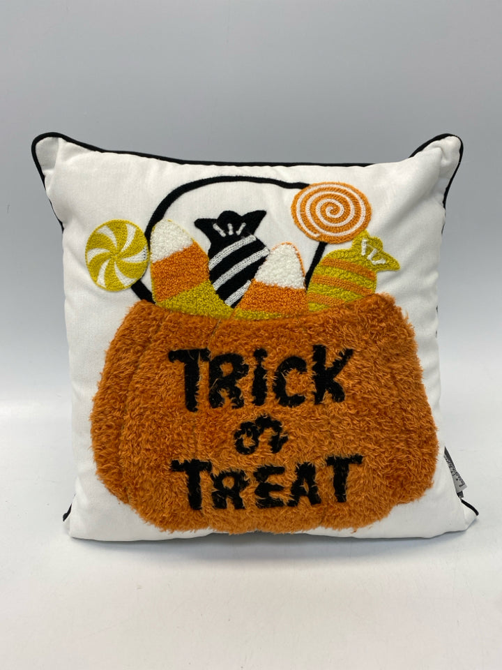 White Orange/Black Pumpkin Halloween