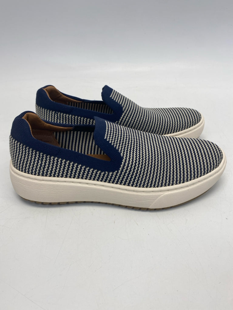Sofft  Size 7 Cream Navy Stripe(s) Knit Sneakers