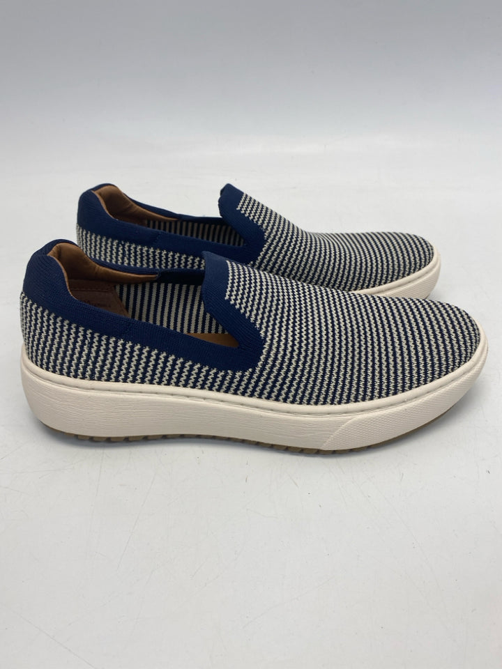 Sofft  Size 7 Cream Navy Stripe(s) Knit Sneakers