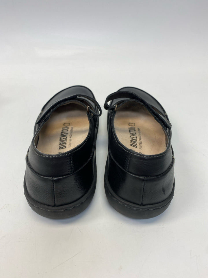 Birkenstock  Size 6 Black Flats