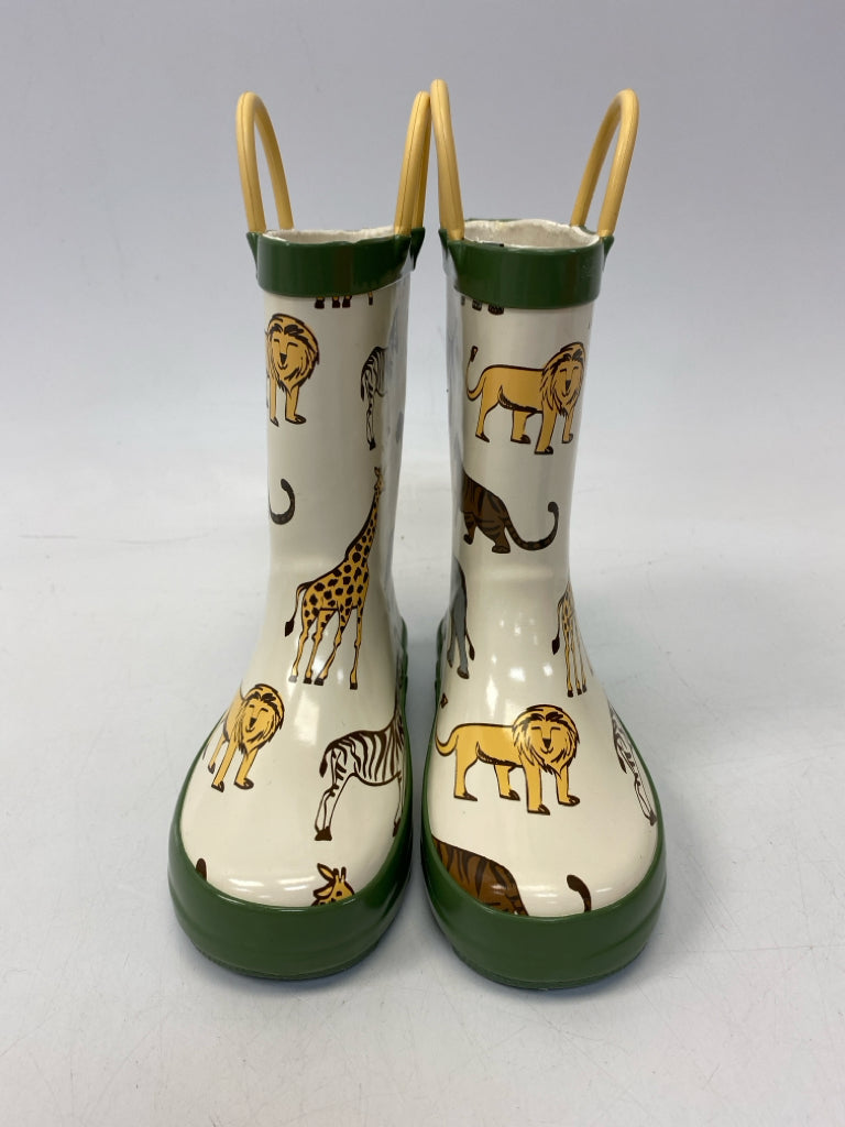 SIZE 8 White Multi Color Animals Boy&
