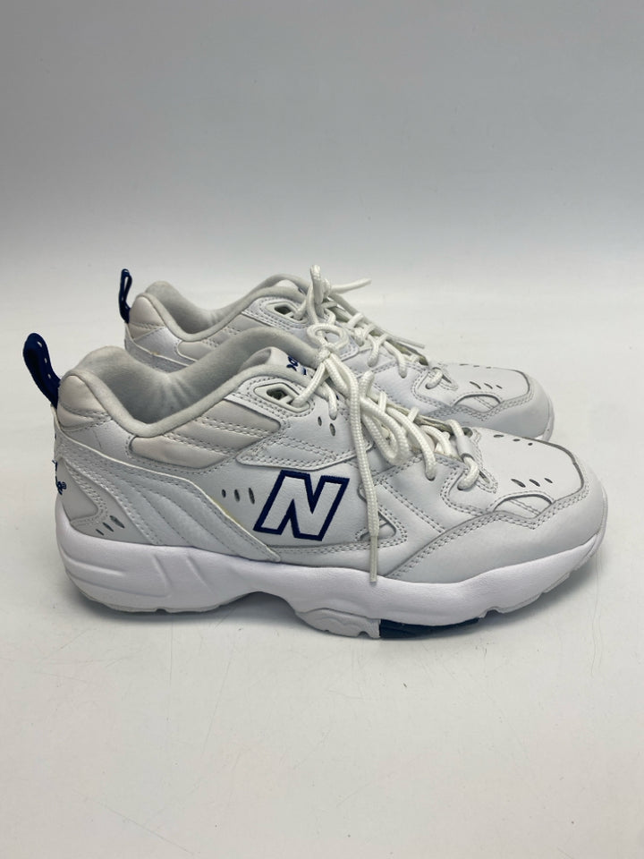 New Balance Size 9 White Navy Lace-Up Men&
