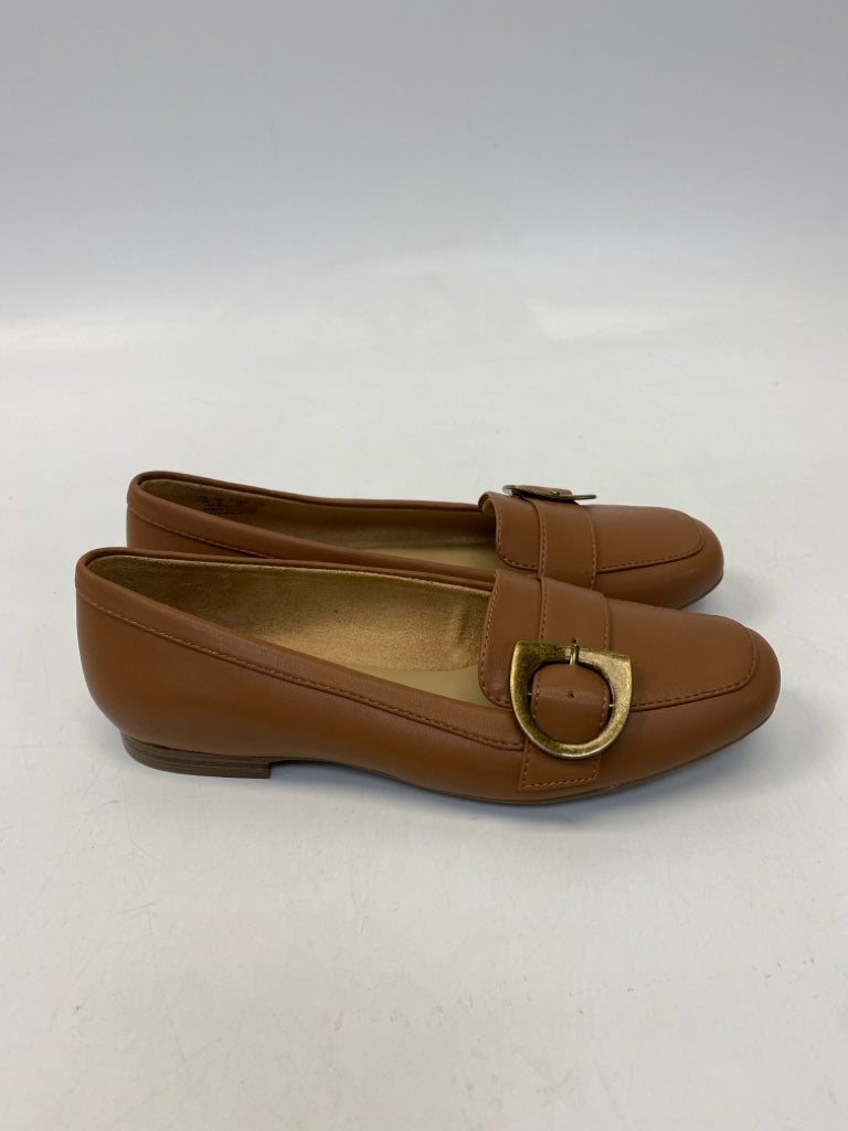 NWOT Naturalizer  Size 7.5 Brown Buckle(s) Flats