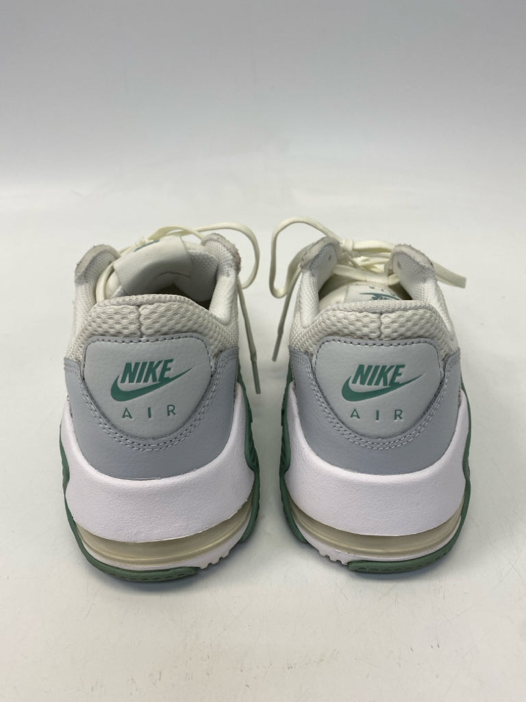 Nike  Size 8 White Green Lace-up Sneakers