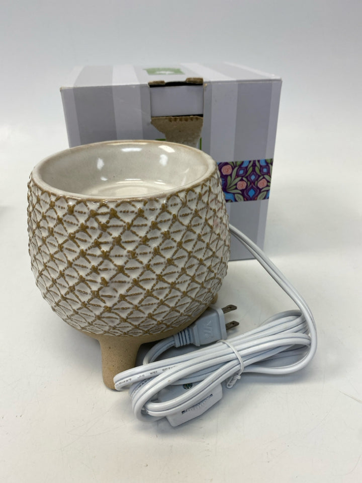 NEW/BOX Scentsy Cream Tan Candleholder(s)