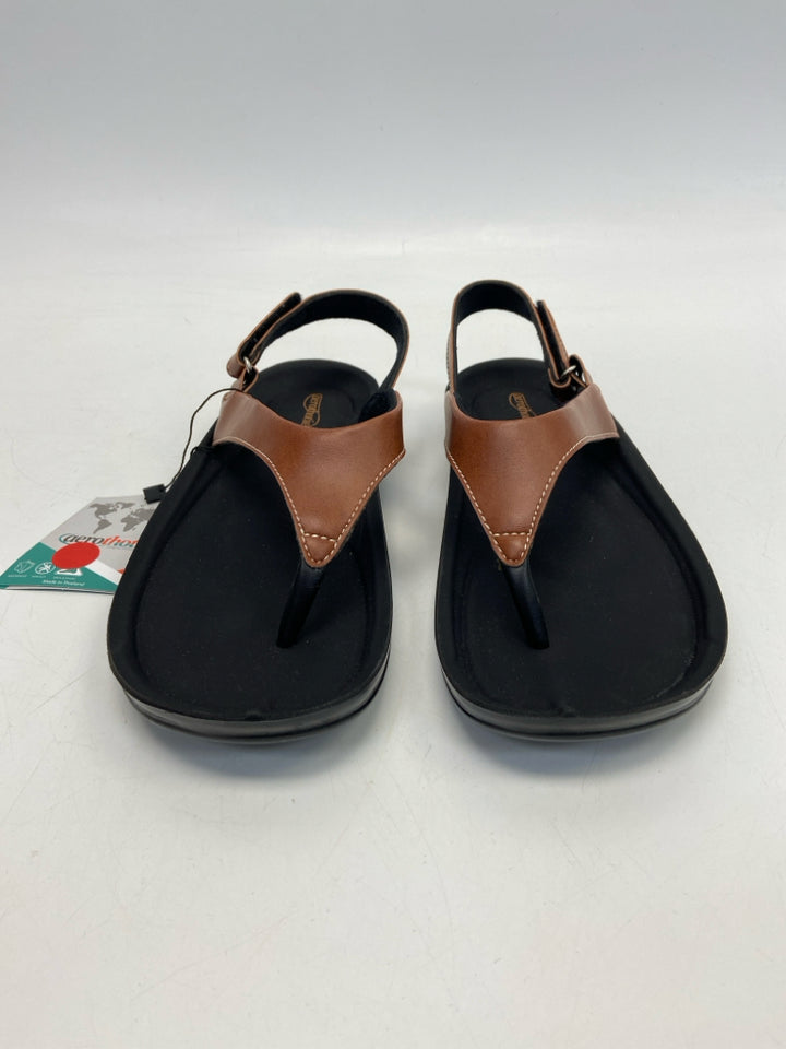 NWT  Size 40 Brown Sandals