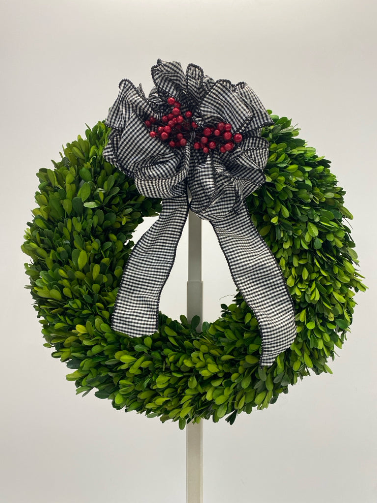 Green Black/White Ribbons Wreath