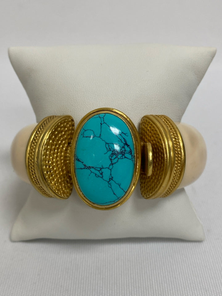 NWT Julie Vos Cream Turquoise Stones Bracelet