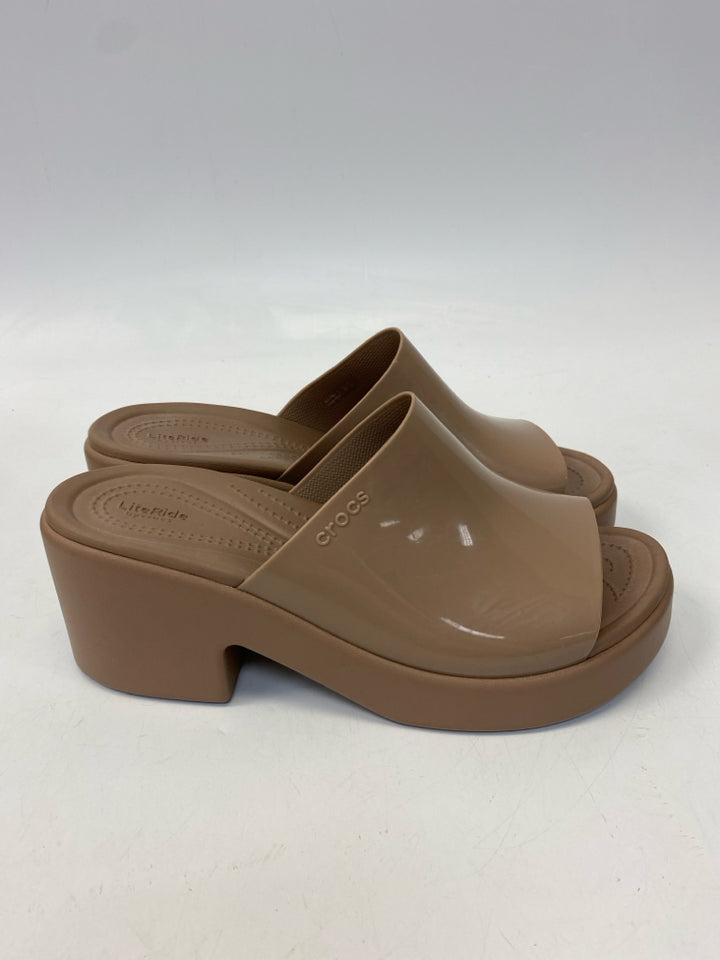 Crocs  Size 11 Brown/Black Sandals