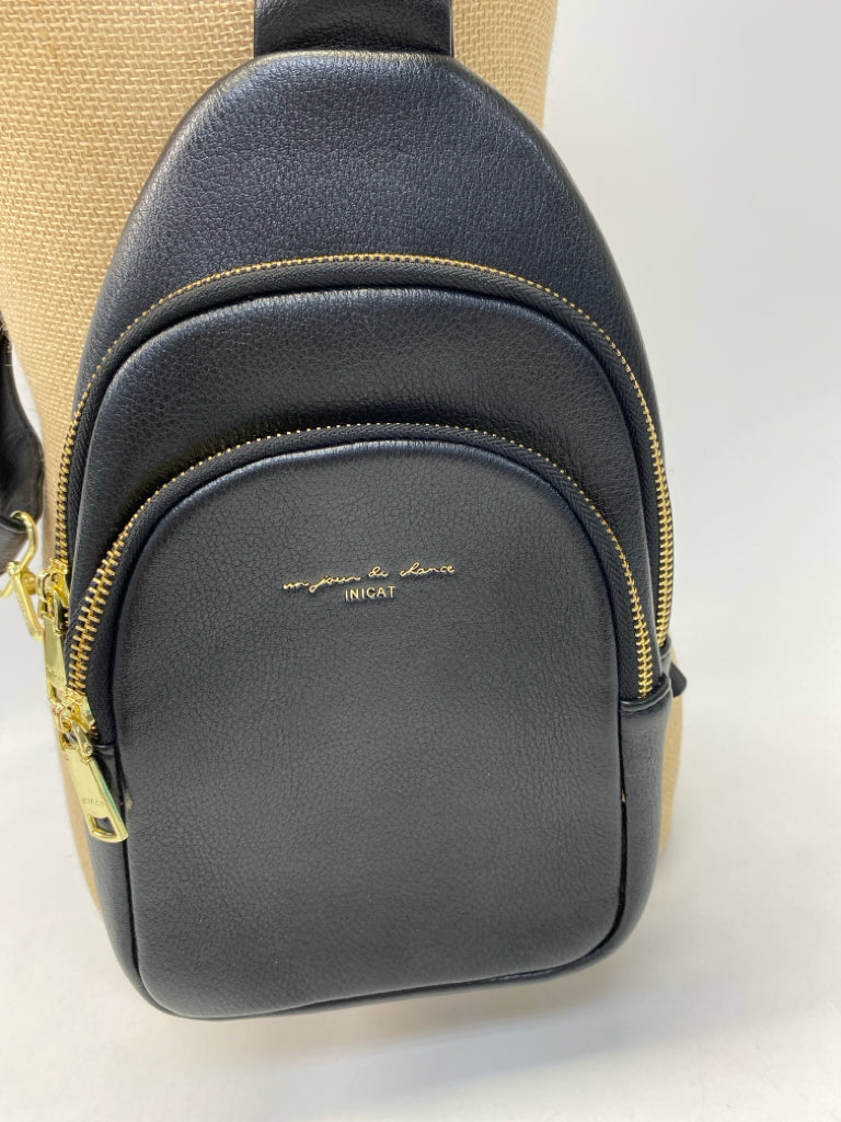Inicat Black Slingbag