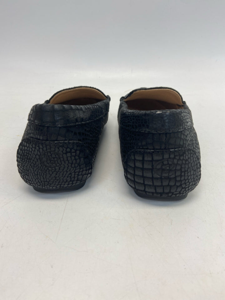 NWOT Life Stride US Size 8.5 Black Embossed Flats