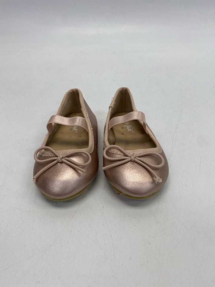 Cat &amp; Jack SIZE 4 Pink Shimmery Girl&