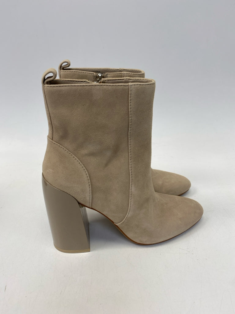 NWOT VINCE CAMUTO US Shoe Size 7.5 Cream Side Zipper Suede Boots
