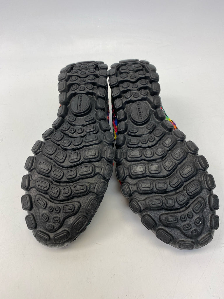 NWOT Skechers US Shoe Size 8.5 Multi-Color Woven Sneakers