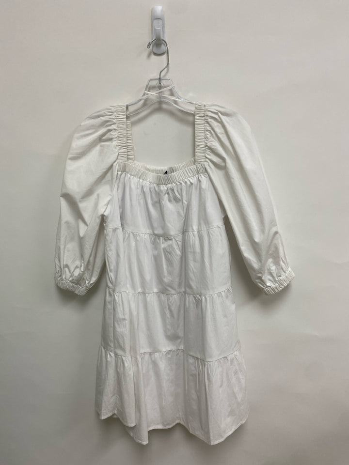 Pomander Place Size XS White Puff Sleeve Ladies Dress