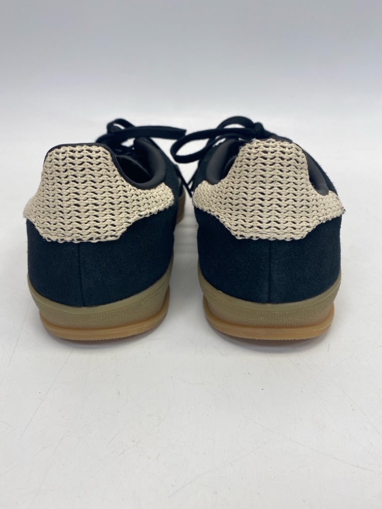 NWOT Adidas  Size 7.5 Black Cream Sneakers