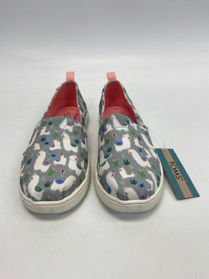 NWT Toms SIZE 5 Gray White/Multi Llama Girl&