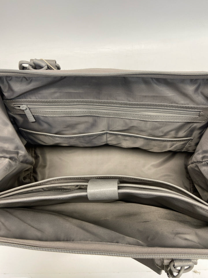 Beis Gray Duffle Bag