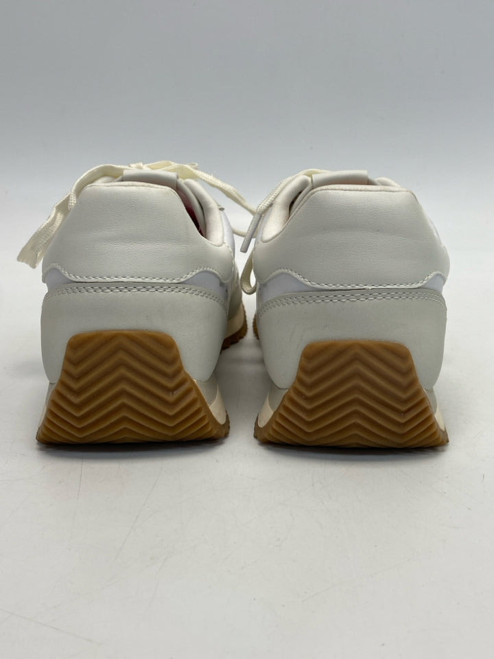 NWOT Universal Thread  Size 10 Beige White Lace-up Sneakers