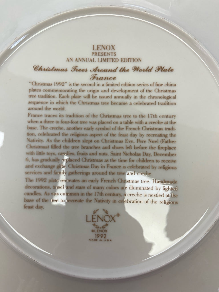 Lenox Cream Green/Multi Christmas Decorative Plate