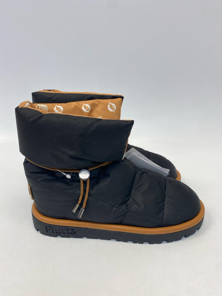 NWOT Anthropologie EU Shoe Size 40 Black Puffer Boots
