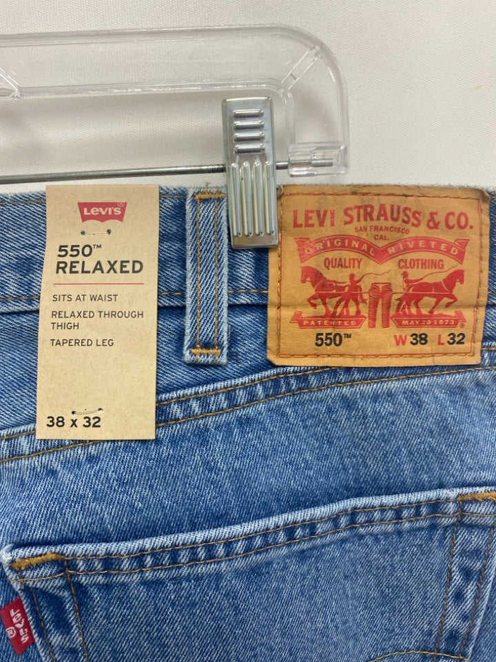 NWT Levi Size 38 Blue Denim Men&