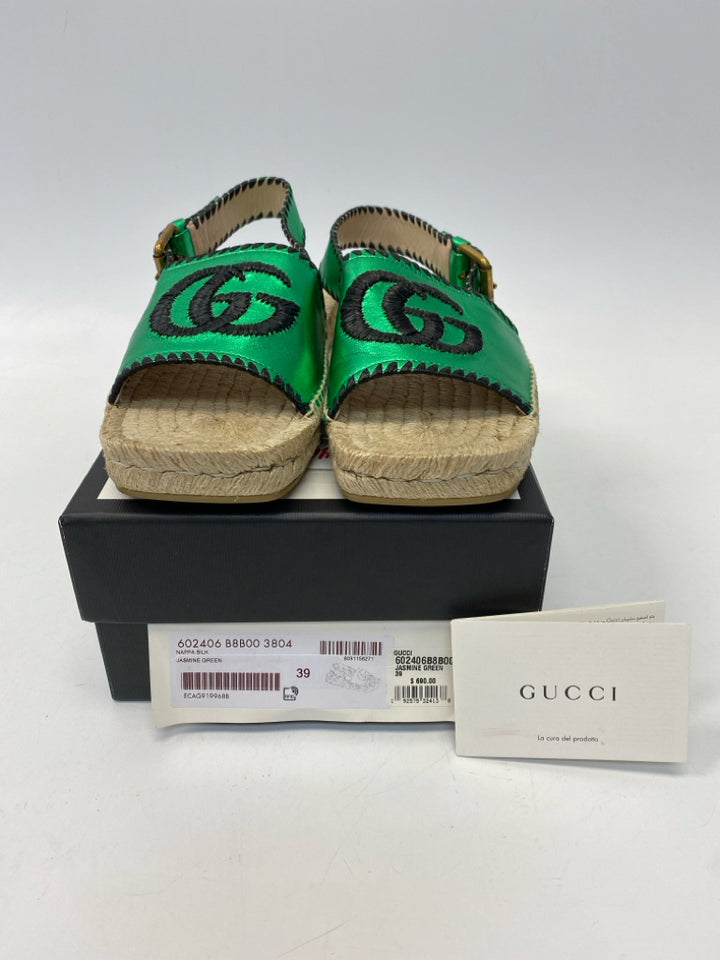 Gucci  Size 39 Green Black Logo Leather Sandals