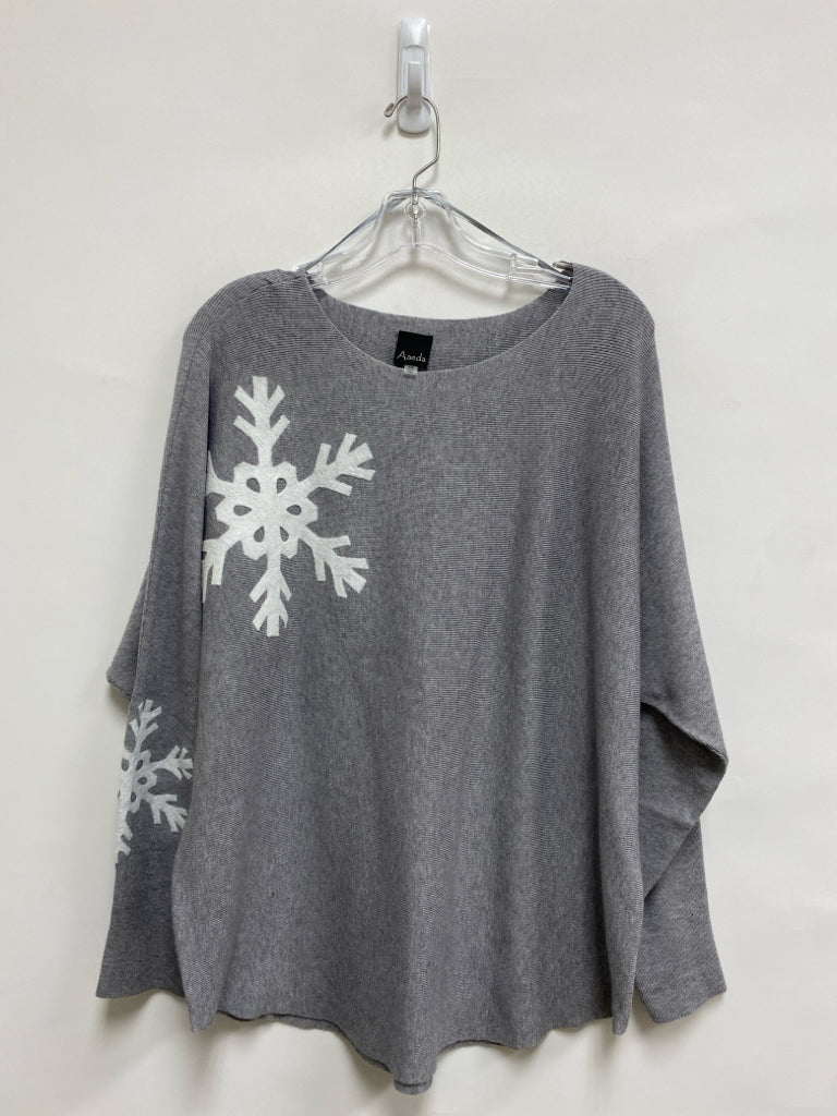 Size 1X Gray White Snowflakes Batwing Plus Size Sweater